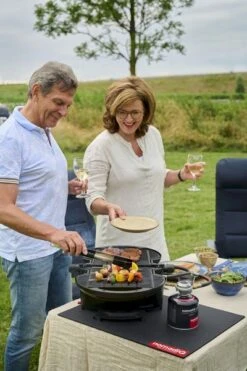 NomadiQ Draagbare Gasbarbecue - Zwart -Camping Verkoop 1900 1267 mvd0748 1