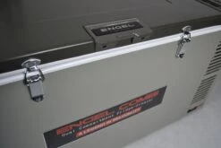 Engel MD60F-C Dual-zone Compressor Koelbox - 57 Liter -Camping Verkoop 1900 2849 md60fc verschluss detail