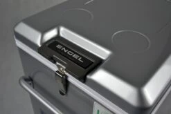 Engel MT45F-S Compressor Koelbox - 40 Liter 15 Engel MT45F-S Compressor Koelbox - 40 Liter -Camping Verkoop 1900 2849 mt45fs verschluss detail